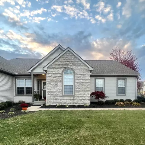 148 Pebble Creek Dr, Pataskala, OH 43062
