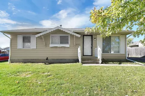 2013 Elmsford St, Springfield, OH 45506