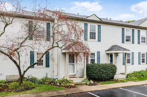 7263 Kirkdale Dr #35B, Blacklick, OH 43004