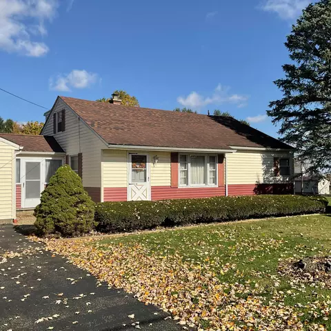 810 Marquette Dr NE, Lancaster, OH 43130