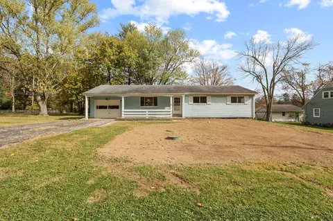 145 Vill Edge Dr, Granville, OH 43023