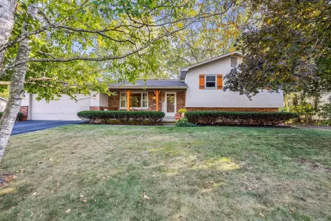 6263 Oakhurst Dr, Grove City, OH 43123