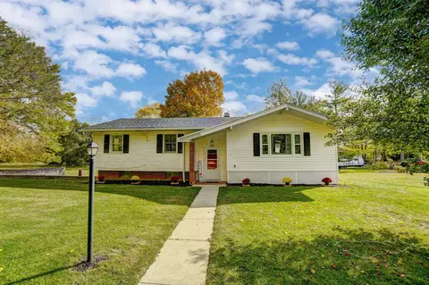 2137 Dorthea Dr, Washington Court House, OH 43160