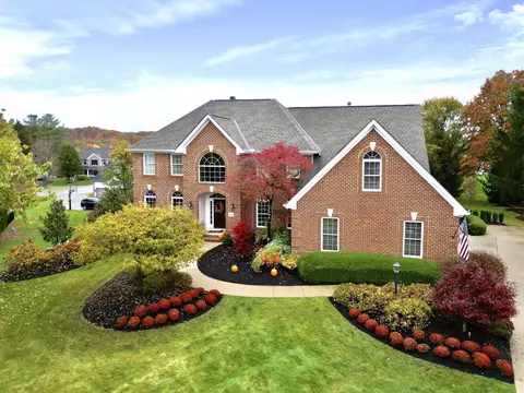 8459 Clarington Ct, Powell, OH 43065