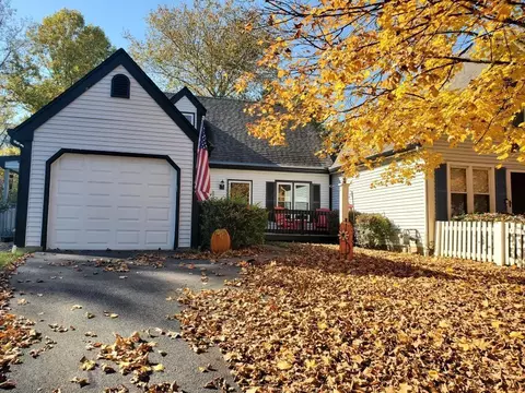 1064 Chatham Ln W, Delaware, OH 43015