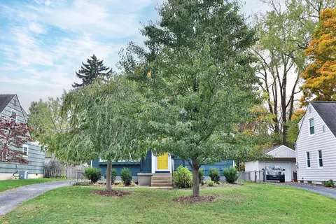 221 Loveman Ave, Worthington, OH 43085
