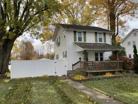 931 Woodlawn Ave, Newark, OH 43055