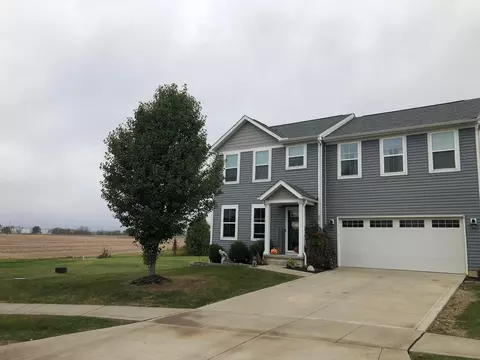 2015 Sun Ridge St, Lancaster, OH 43130