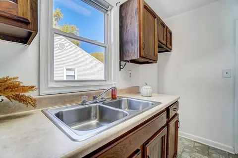 831 Mavor St, Springfield, OH 45505 photo 9