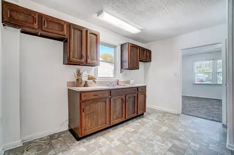 831 Mavor St, Springfield, OH 45505 photo 8