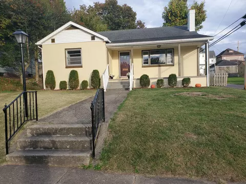 1906 Wilmer St, Zanesville, OH 43701