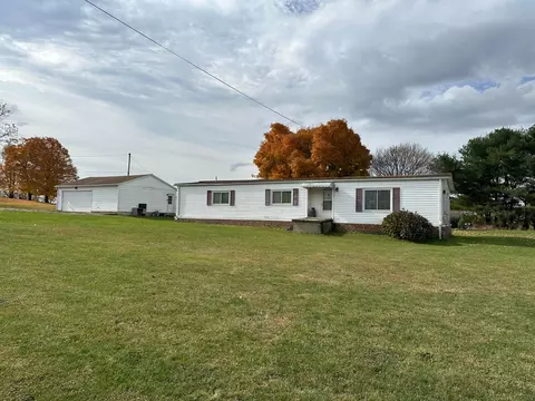 2569 Loudon St, Granville, OH 43023