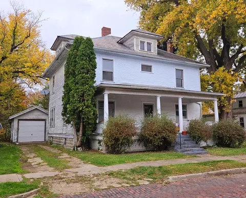117 E Hamtramck St, Mount Vernon, OH 43050