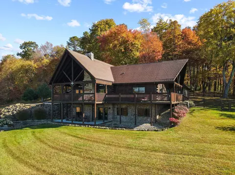 20358 Buena Vista Rd, Rockbridge, OH 43149