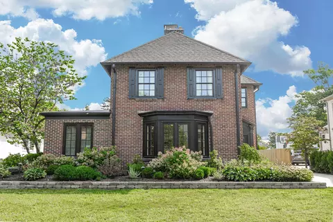 1684 Cambridge Blvd, Columbus, OH 43212