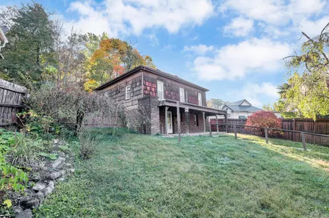 635 N Walnut St, Logan, OH 43138 photo 6