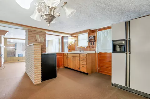 635 N Walnut St, Logan, OH 43138 photo 30