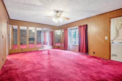 635 N Walnut St, Logan, OH 43138 photo 13
