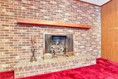 635 N Walnut St, Logan, OH 43138 photo 16