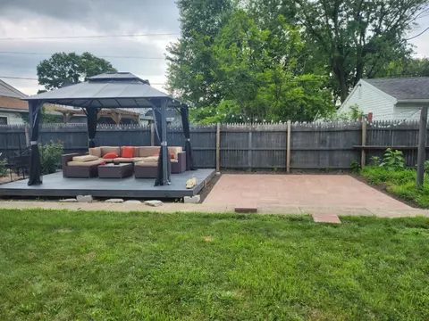 339 Watt St, Circleville, OH 43113 photo 2