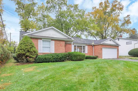 5515 York Ln N, Columbus, OH 43232