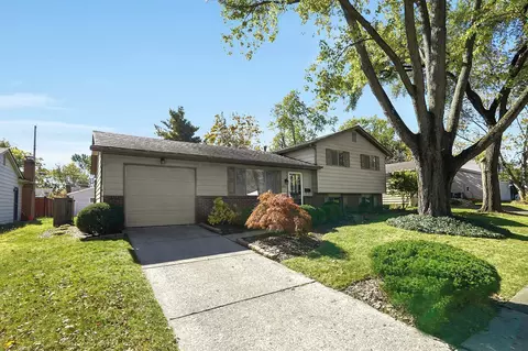 2061 Sharbot Dr, Columbus, OH 43229