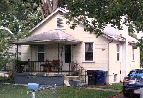 512 Elaine Rd, Whitehall, OH 43213