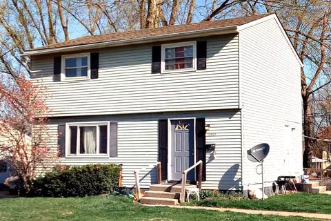5044 Albany Dr, Columbus, OH 43232