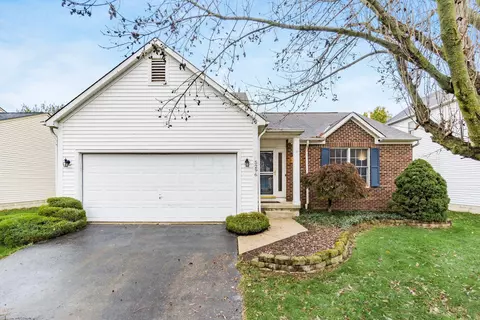 5296 Victoria St, Groveport, OH 43125