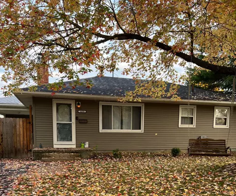 4498 Amesbury Rd, Columbus, OH 43227