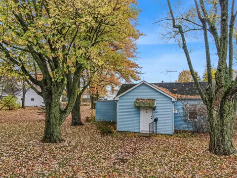 213 E Vine St, Bradford, OH 45308