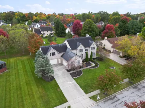 1355 Bingham Mills Dr, New Albany, OH 43054
