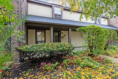 5795 Lucinda Ct, Columbus, OH 43232