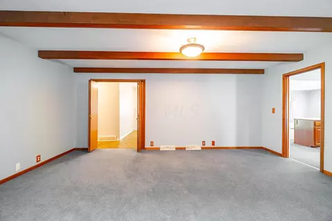615 Ridgewood Dr, Circleville, OH 43113 photo 8