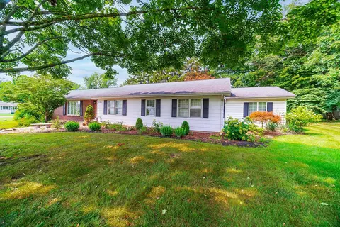 615 Ridgewood Dr, Circleville, OH 43113 photo 3