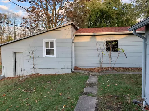 422 E Main St, Bainbridge, OH 45612 photo 8