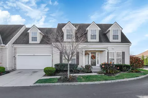 61 Fawn Meadow Ct, Powell, OH 43065