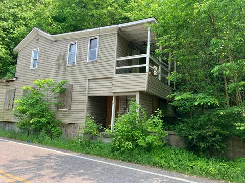 50972 Glencoe Rd, Bridgeport, OH 43912