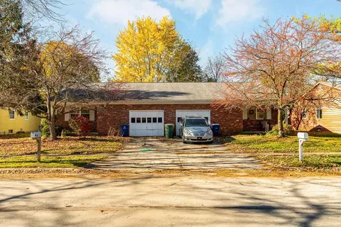 3279-3281 E Rochfort Bridge Dr, Columbus, OH 43221
