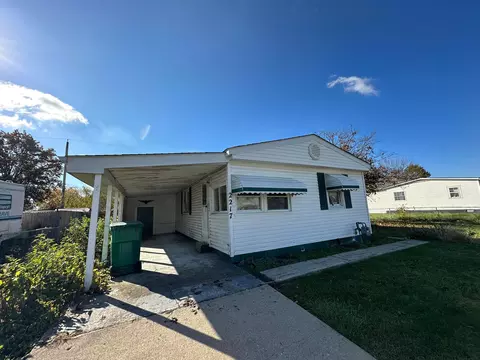 2217 Maureen Blvd S, Obetz, OH 43207