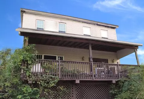 118 Ohio St, Bridgeport, OH 43912