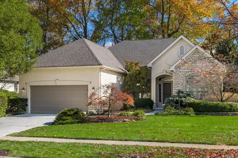 6877 Regency Dr, Westerville, OH 43082