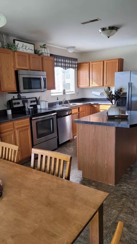 5000 Grimm Dr, Lockbourne, OH 43137 photo 4