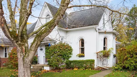 427 E Chestnut St, Lancaster, OH 43130