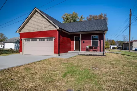606 Forest St, Washington Court House, OH 43160