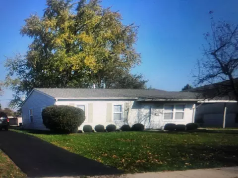 228 Indianhead Dr, Heath, OH 43056