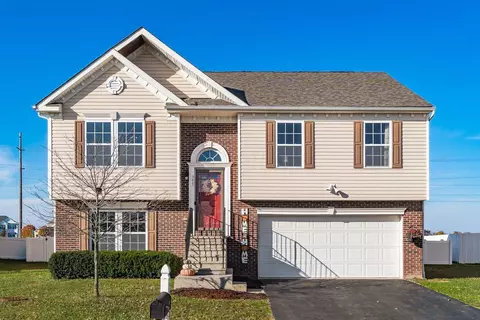 395 Landis Ln, London, OH 43140