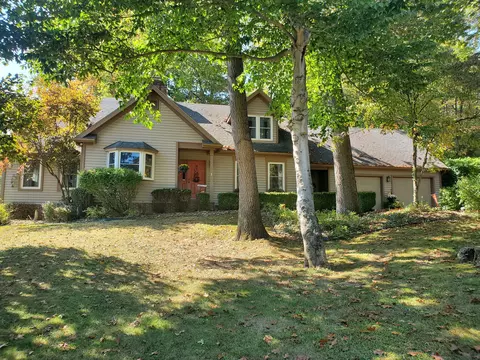 1810 Aspen Dr, Zanesville, OH 43701
