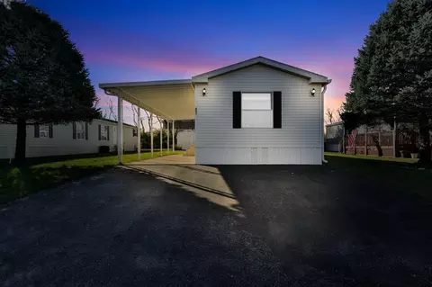 215 Briarwood Ct, South Bloomfield, OH 43103