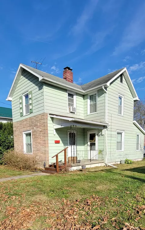 48 Decrow Ave, Newark, OH 43055
